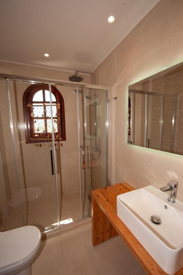 Giorgos Apartments Дассия Экстерьер фото